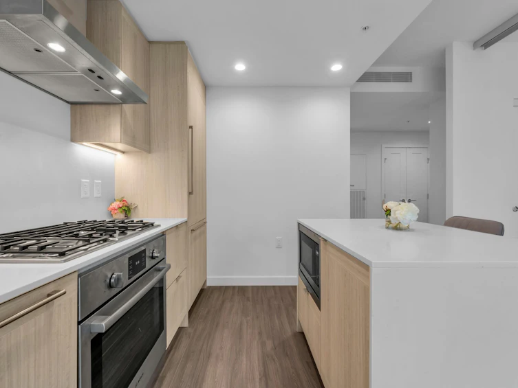 1807-2351 Beta Avenue, Burnaby, BC, V5C 0M2 - 10