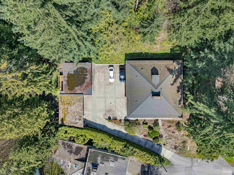 2755 Skilift Place, West Vancouver, BC, V7S 2T6 - 40