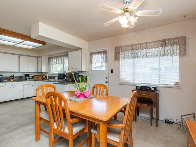8736 154 Street, Surrey, BC, V3S 3N6 - 8