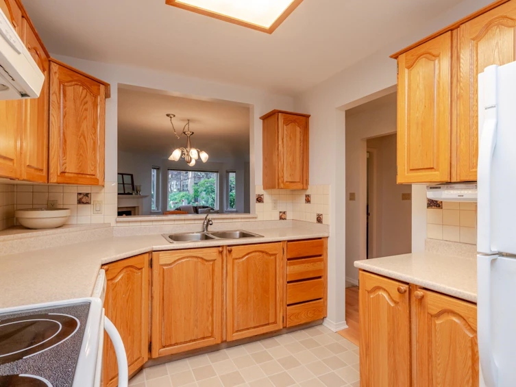102-15300 17 Avenue, Surrey, BC, V4A 8Y6 - 3