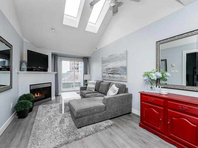403 - 3939 Hastings Street, Burnaby BC V5C 2H8