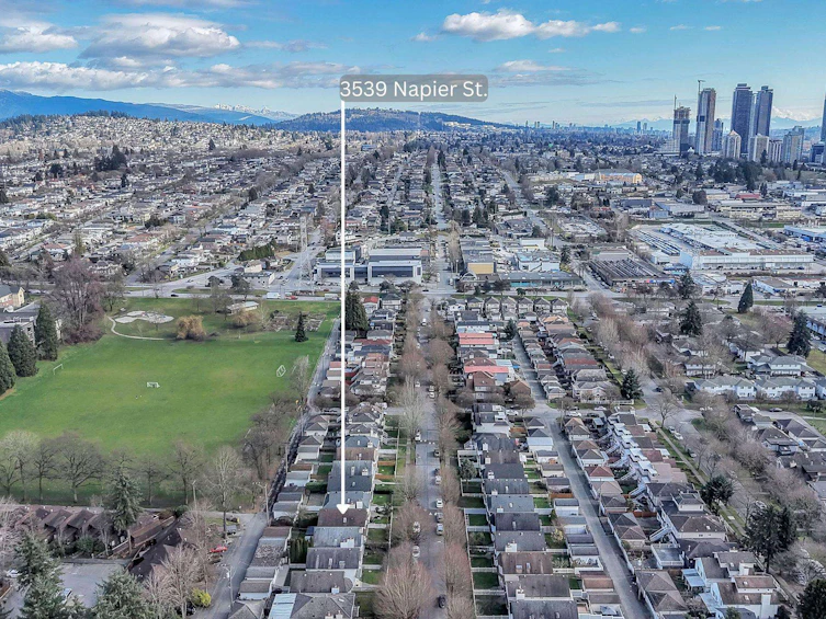 3539 Napier Street, Vancouver, BC, V5K 2X8 - 31