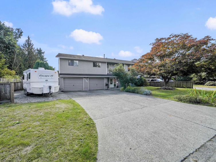 2160 Dorset Avenue, Port Coquitlam, BC, V3B 5B9 - 2