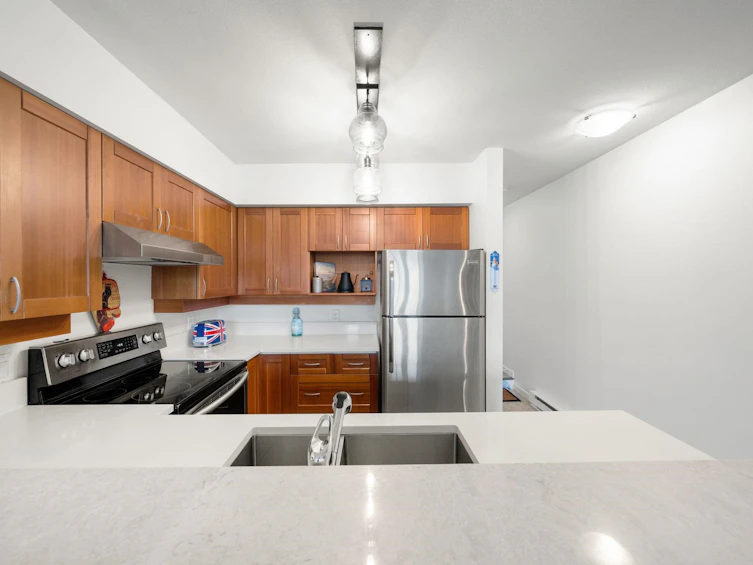 301-3727 W 10 Avenue, Vancouver, BC, V6R 2G5 - 9