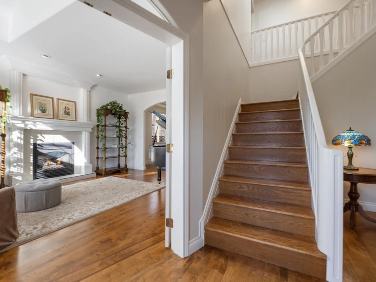 14027 Blackburn Avenue, Surrey, BC, V4B 2Z6 - 16