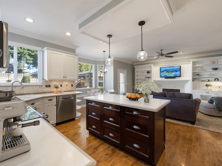 14027 Blackburn Avenue, Surrey, BC, V4B 2Z6 - 5