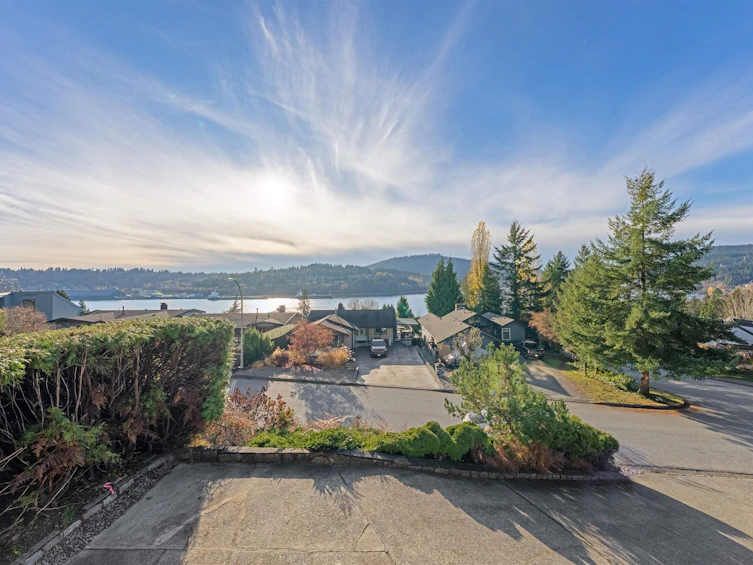 3 Crawford Bay, Port Moody, BC, V3H 3N3 - 31