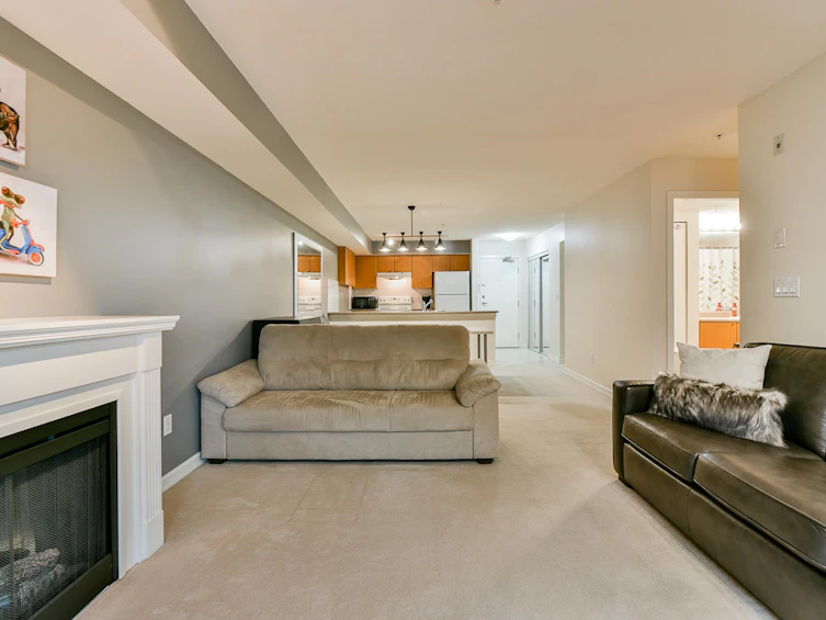313-10088 148 Street, Surrey, BC, V3R 3M9 - 3