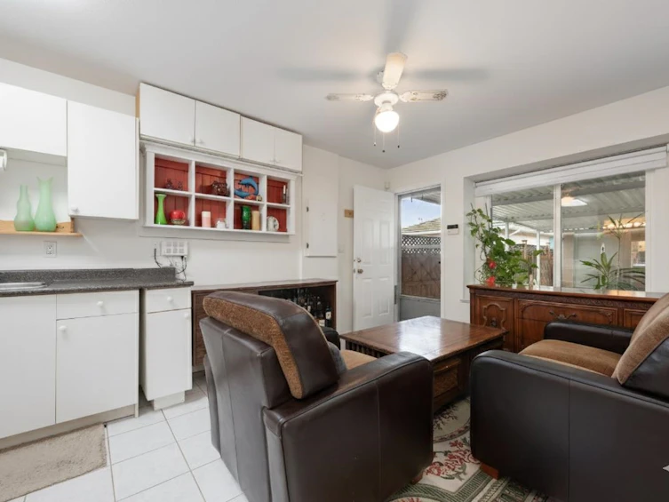 2423 E 4th Avenue, Vancouver, BC, V5M 1K1 - 7
