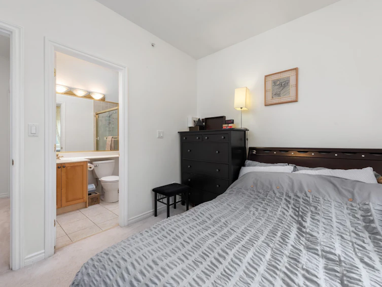 2423 E 4th Avenue, Vancouver, BC, V5M 1K1 - 21