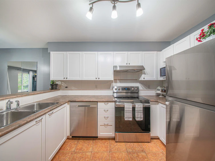 208-5355 Boundary Road, Vancouver, BC, V5R 6G2 - 8