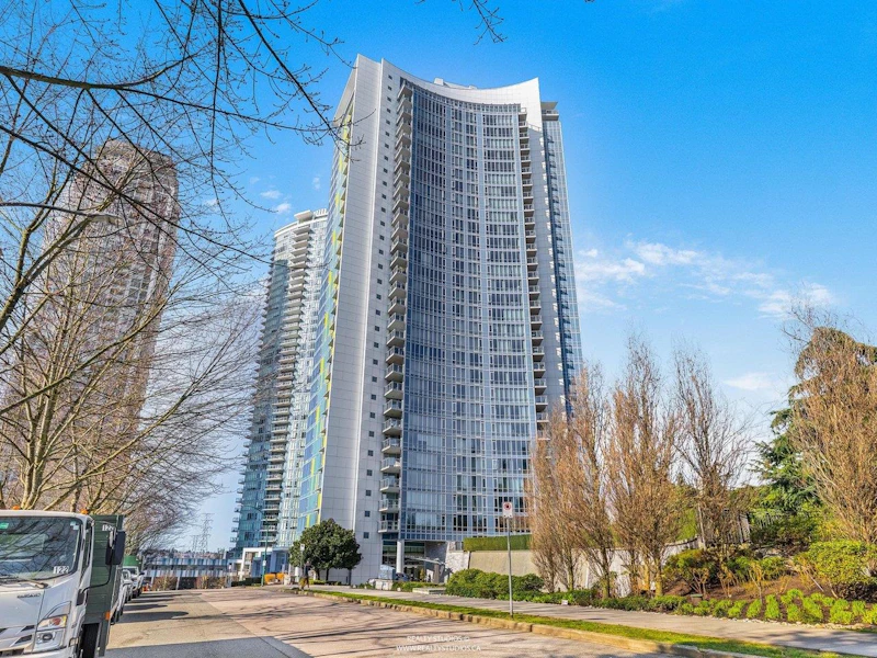303 - 4189 Halifax Street, Burnaby BC V5C 3X2