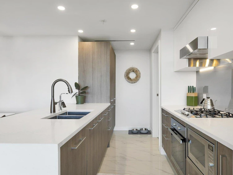 1106-2221 E 30th Avenue, Vancouver, BC, V5N 0G6 - 3