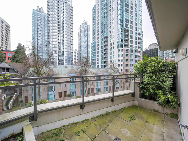 303-1211 Melville Street, Vancouver, BC, V6E 0A7 - 21