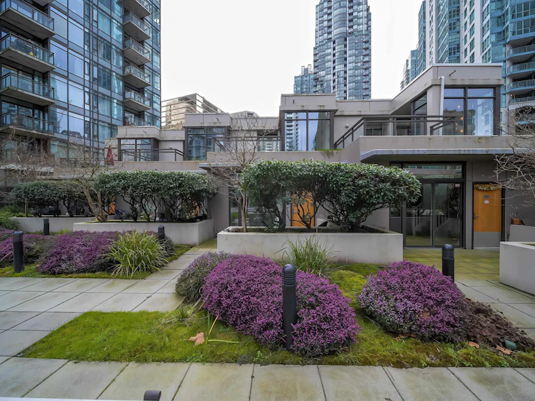303-1211 Melville Street, Vancouver, BC, V6E 0A7 - 25