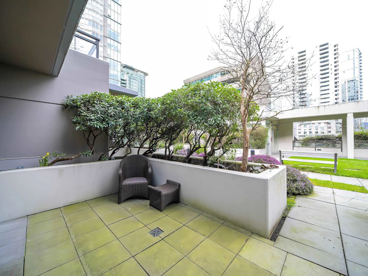 303-1211 Melville Street, Vancouver, BC, V6E 0A7 - 24