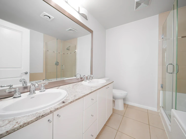 303-1211 Melville Street, Vancouver, BC, V6E 0A7 - 18