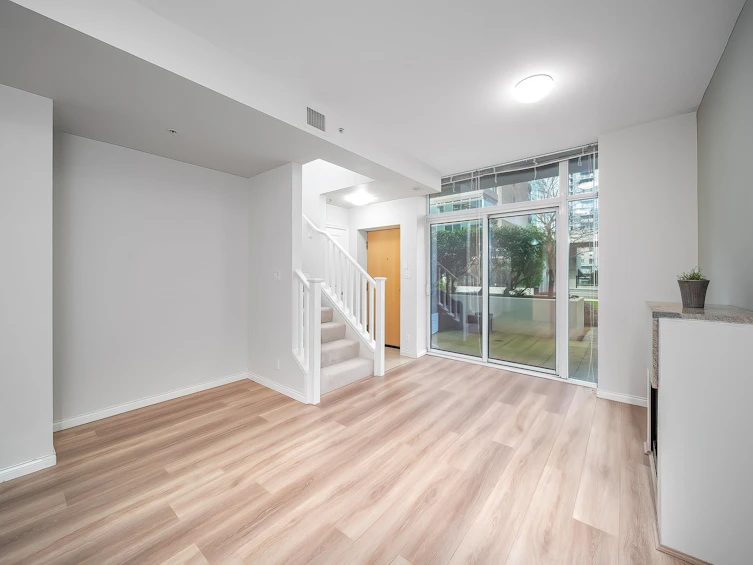303-1211 Melville Street, Vancouver, BC, V6E 0A7 - 11