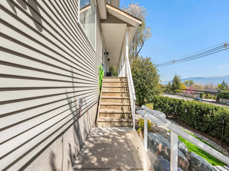 36047 Old Yale Road, Abbotsford, BC, V3G 2C6 - 34
