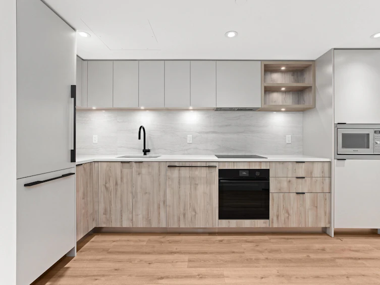 310-755 Harbourside Drive, North Vancouver, BC, V7P 0G1 - 3
