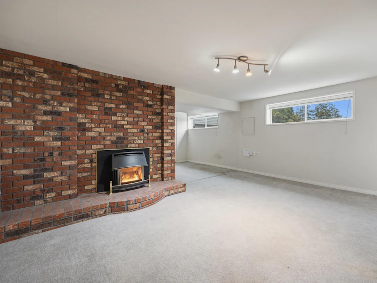 8608 Buller Avenue, Burnaby, BC, V5J 4V3 - 23