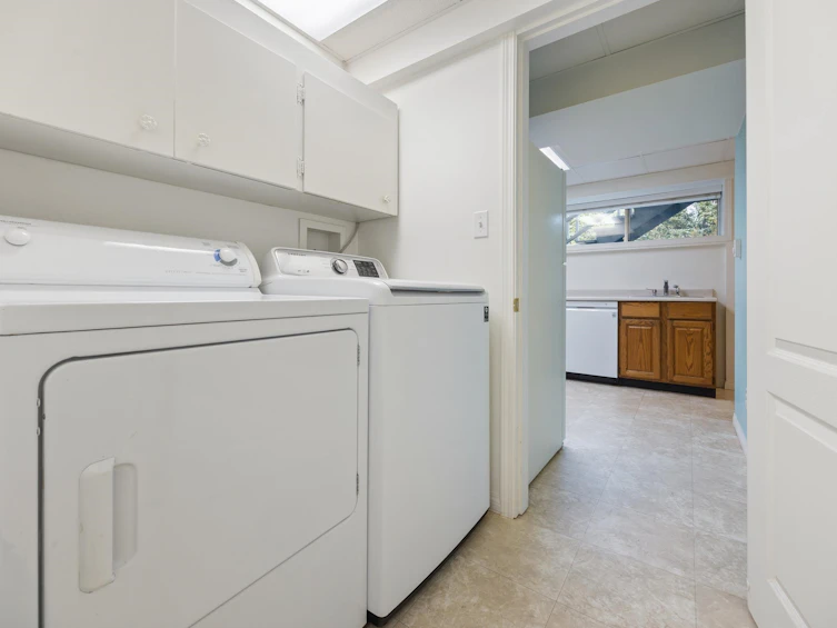 8608 Buller Avenue, Burnaby, BC, V5J 4V3 - 27