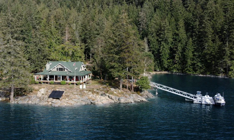 DL6129 Nelson Island