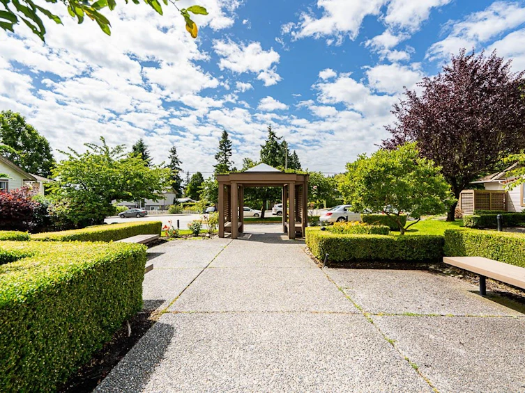 212-15991 Thrift Avenue, Surrey, BC, V4B 2M9 - 38