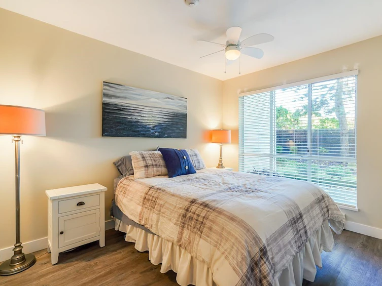 212-15991 Thrift Avenue, Surrey, BC, V4B 2M9 - 31