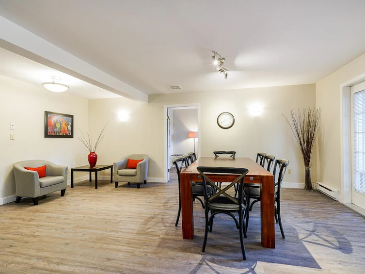 212-15991 Thrift Avenue, Surrey, BC, V4B 2M9 - 29