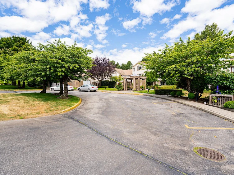 212-15991 Thrift Avenue, Surrey, BC, V4B 2M9 - 35