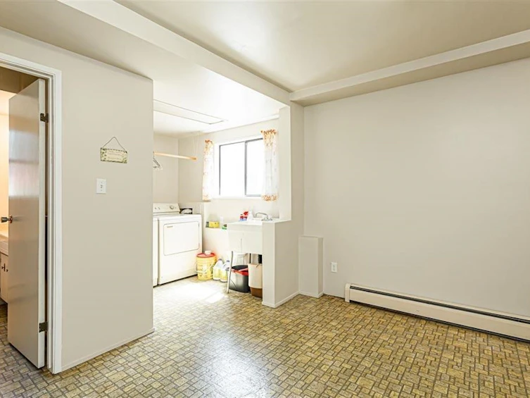 9092 Hardy Road, Delta, BC, V4C 7V9 - 9