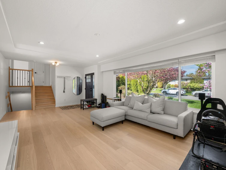 2566 Mcbain Avenue, Vancouver, BC, V6L 2C6 - 4