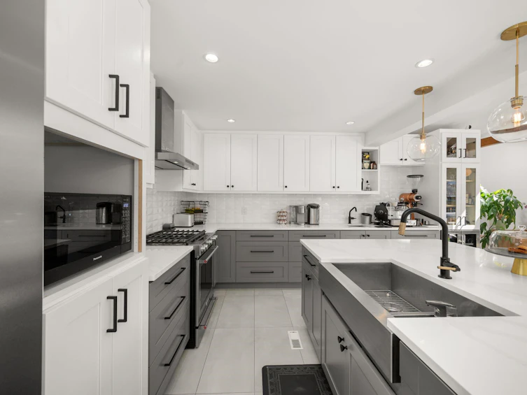 2566 Mcbain Avenue, Vancouver, BC, V6L 2C6 - 6
