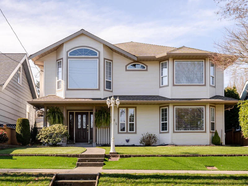 465 Garrett Street, New Westminster BC V3L 3S3