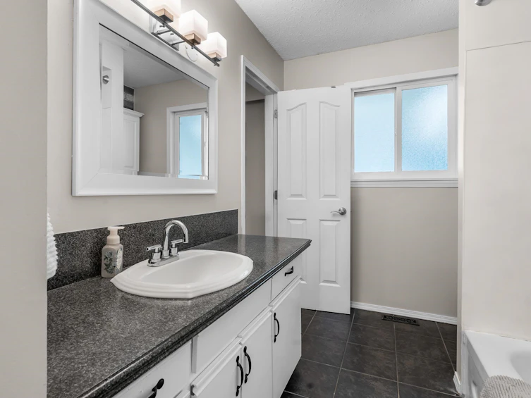 29390 Duncan Avenue, Abbotsford, BC, V4X 1J5 - 16