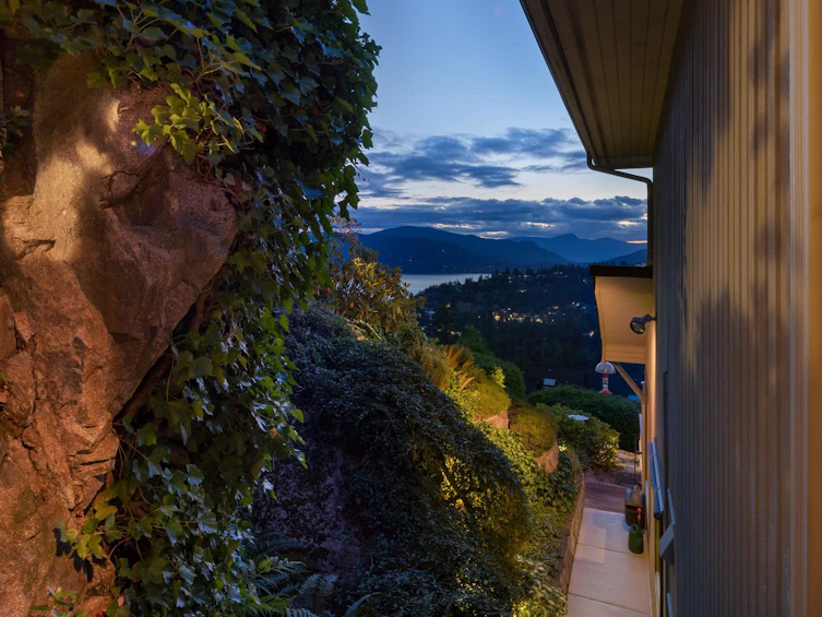 5267 Aspen Drive, West Vancouver, BC, V7W 2E7 - 38