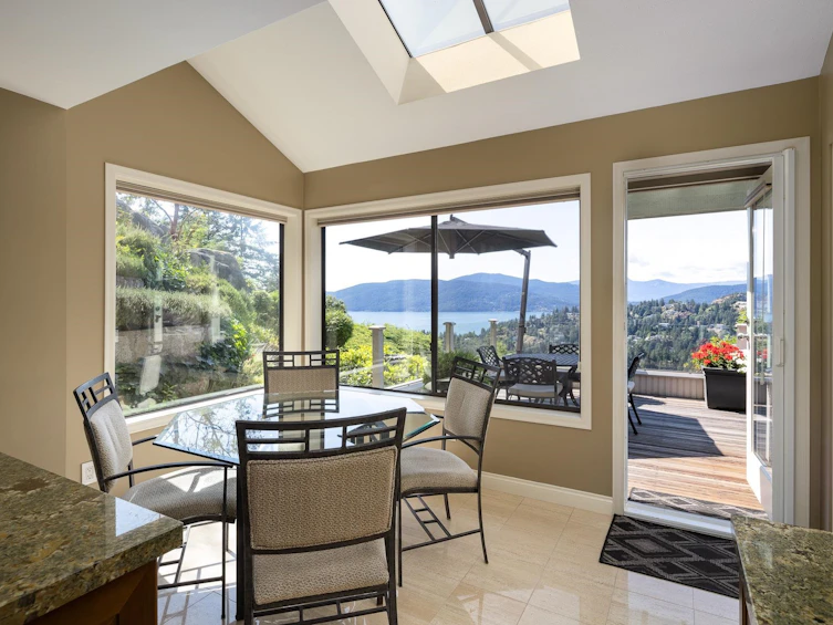 5267 Aspen Drive, West Vancouver, BC, V7W 2E7 - 13