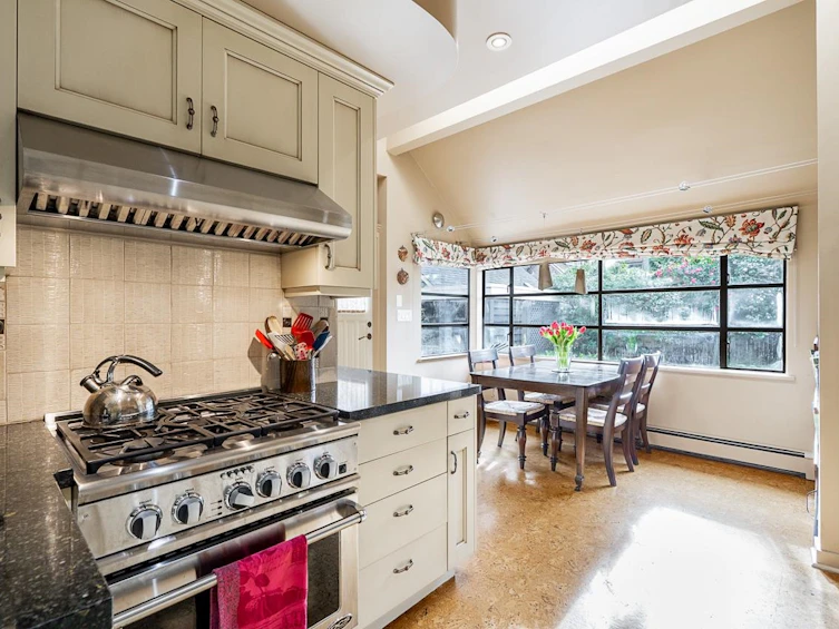 1986 W 36th Avenue, Vancouver, BC, V6M 1K8 - 7