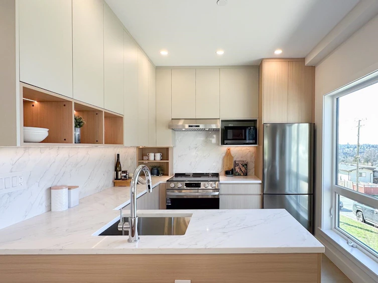 1-3800 Pender Street, Burnaby, BC, V5C 2L5 - 6