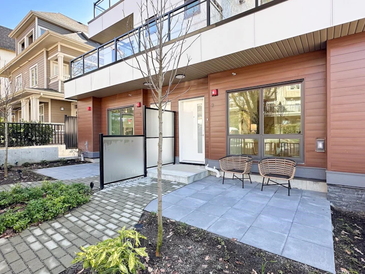 1-3800 Pender Street, Burnaby, BC, V5C 2L5 - 2