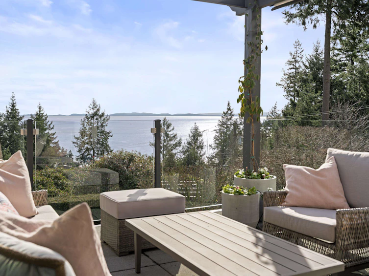6215 Overstone Drive, West Vancouver, BC, V7W 1X7 - 5