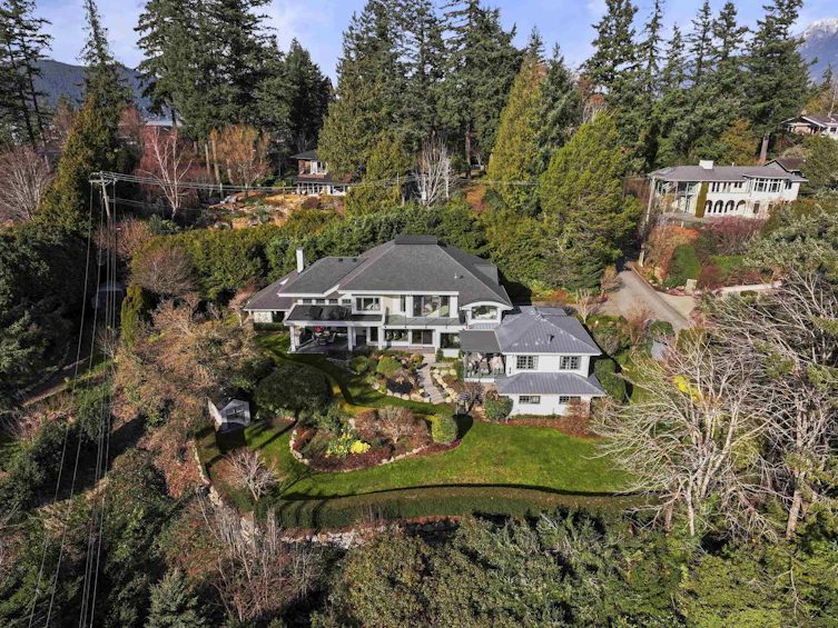 6215 Overstone Drive, West Vancouver, BC, V7W 1X7 - 2