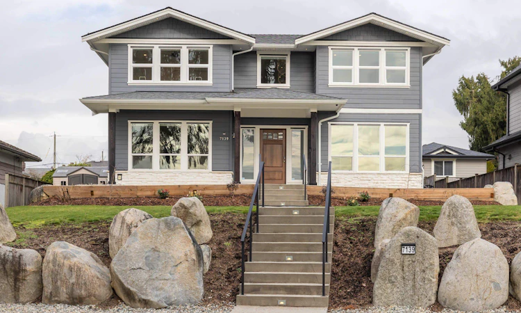 7139 Paulus Crescent