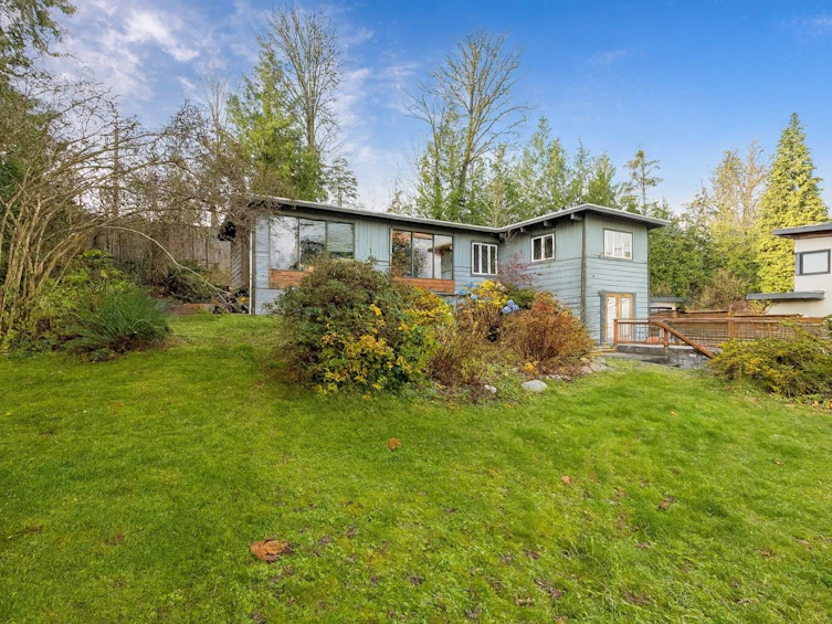 873 Baycrest Drive, North Vancouver, BC, V7G 1N7 - 12