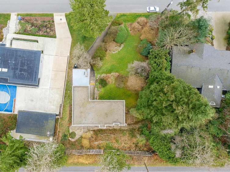 873 Baycrest Drive, North Vancouver, BC, V7G 1N7 - 11