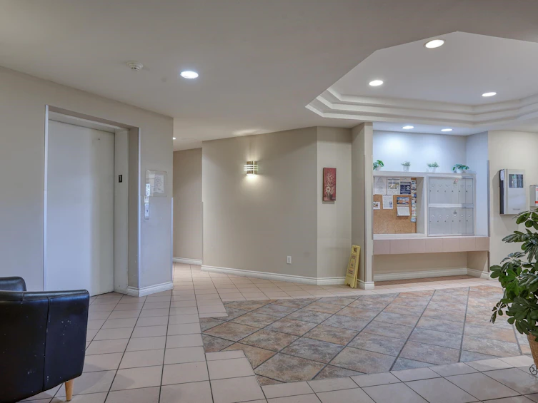 110-14981 101a Avenue, Surrey, BC, V3R 0T1 - 34