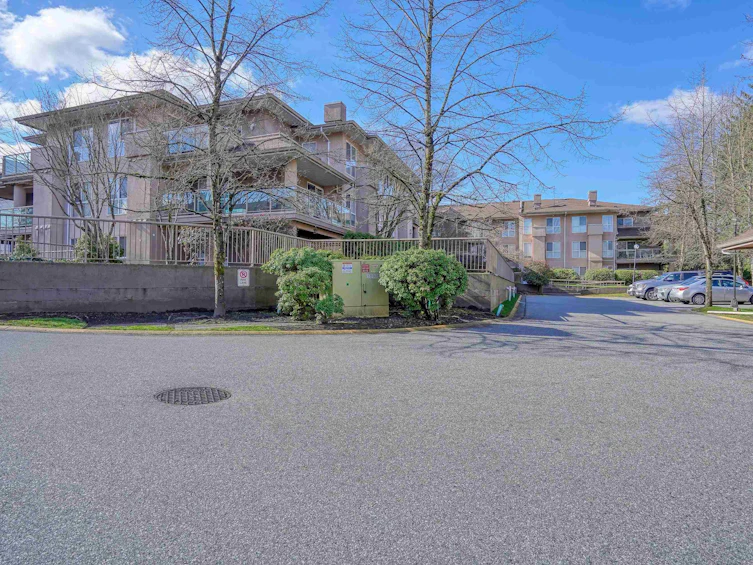 110-14981 101a Avenue, Surrey, BC, V3R 0T1 - 38