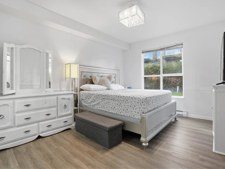 110-14981 101a Avenue, Surrey, BC, V3R 0T1 - 9