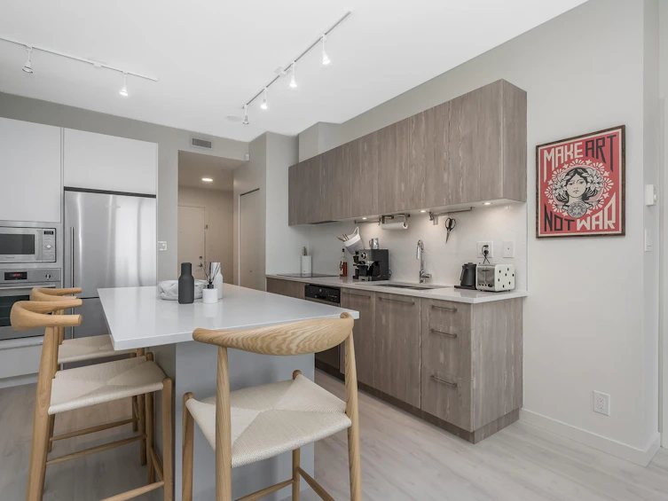 1303-691 North Road, Burnaby, BC, V3J 0H9 - 2
